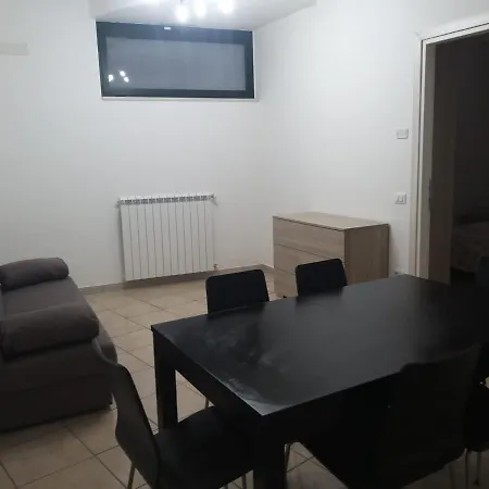 Accanto All'autostrada Al Centro Tra Roma E Napoli Apartamento *